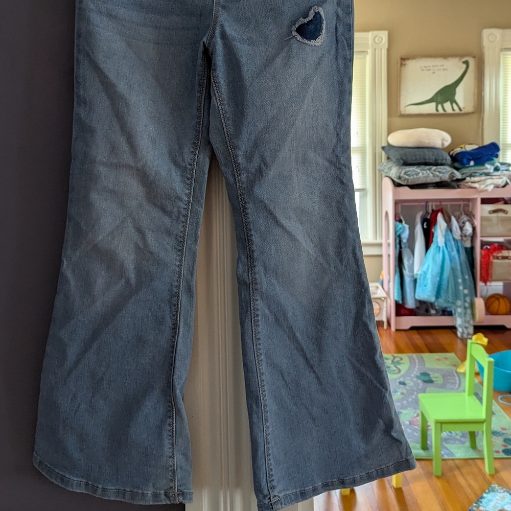 Stylish Blue Girls Jeans with Heart Accents
